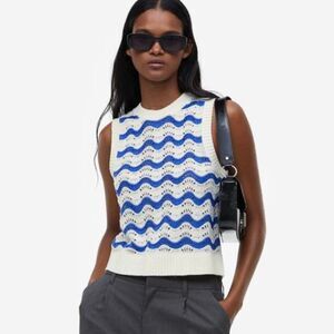 H&M Women's Cream and Blue Jumper